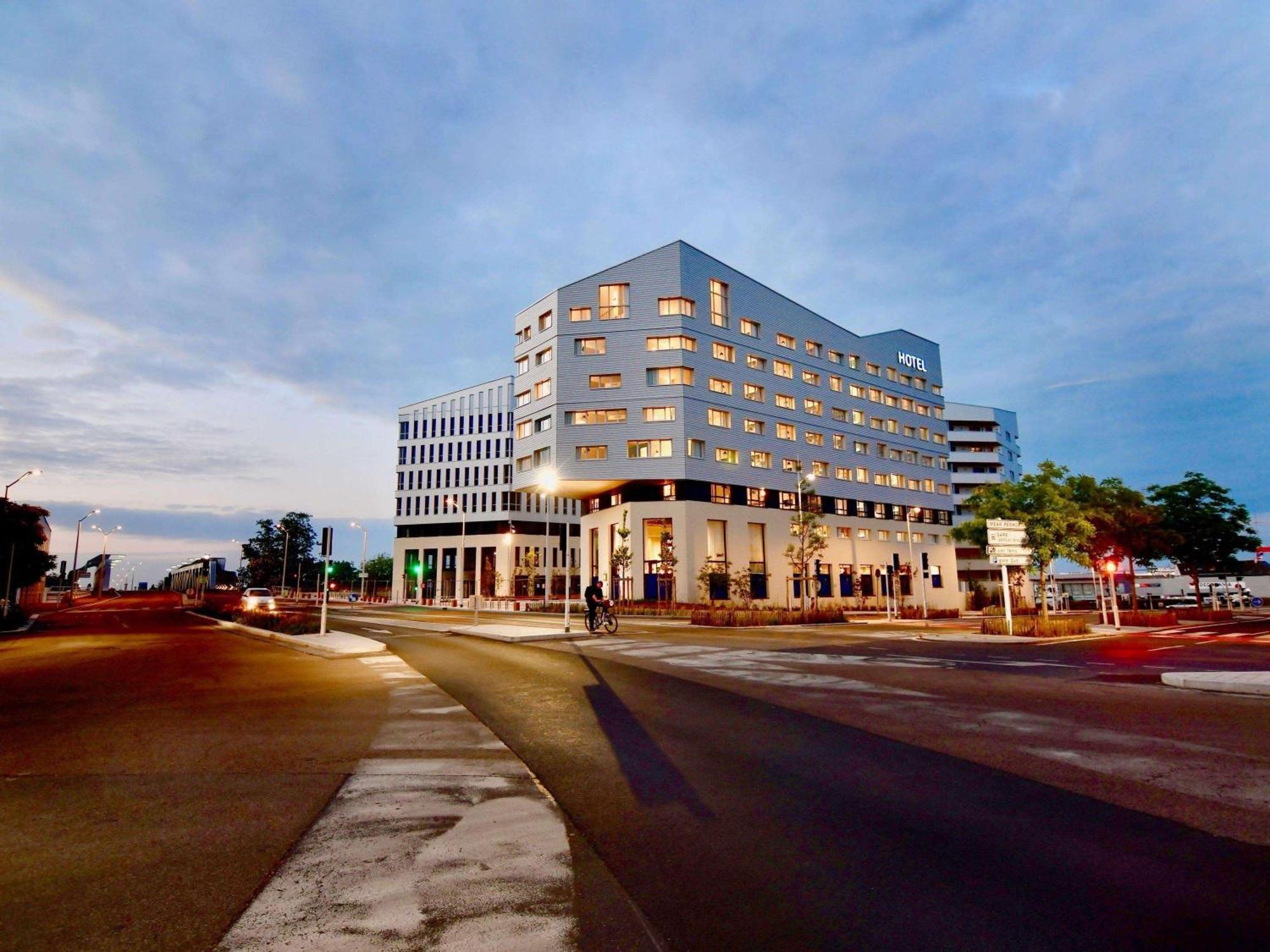 Ibis Budget Saint Nazaire Centre Gare Exterior photo